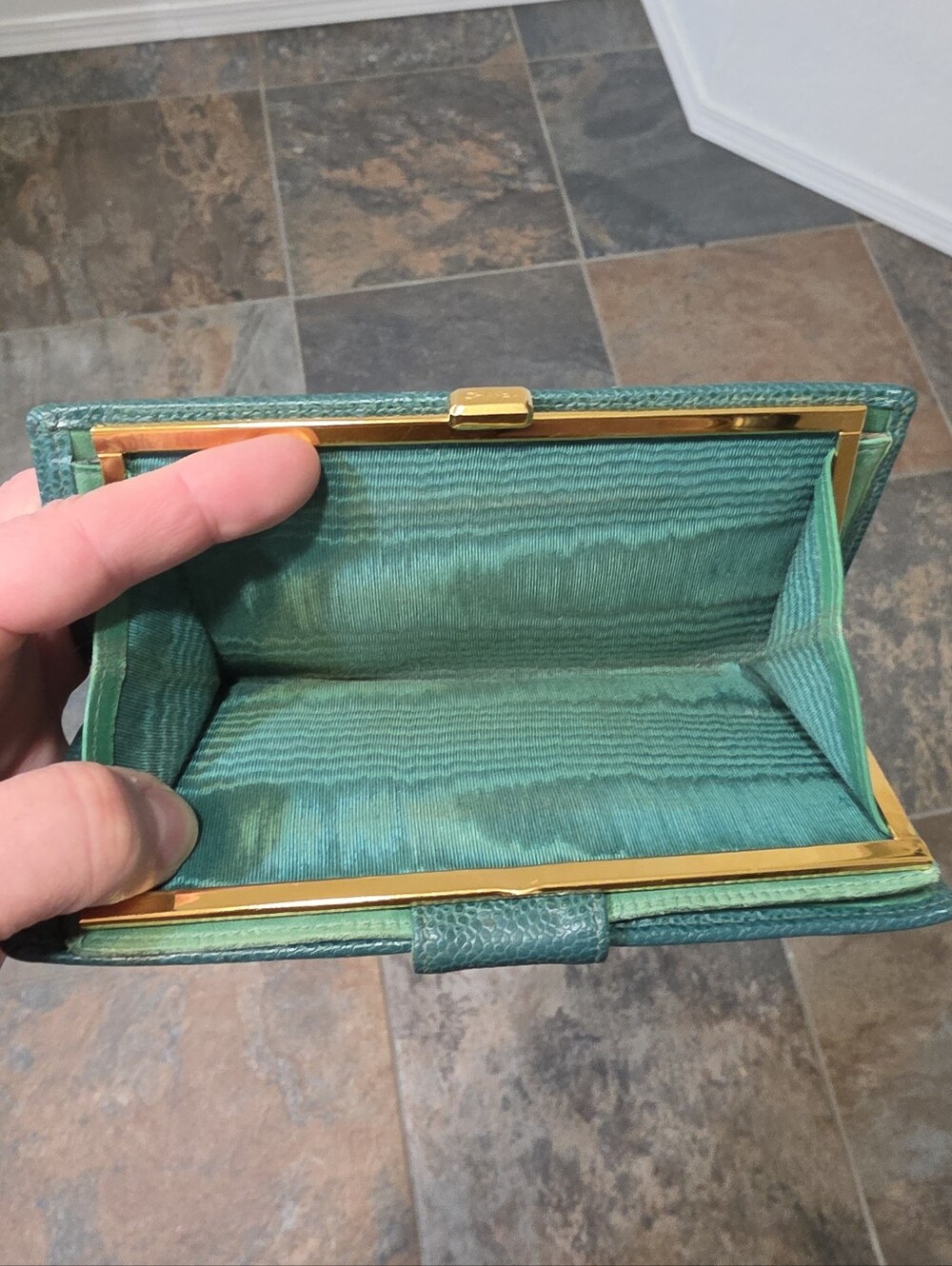 Vintage Chanel Caviar Classic Long Flap Wallet in Emerald Green - WITH COA - Picture 10 of 16